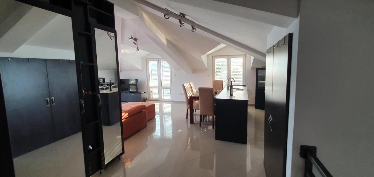 Penthouse By The Sea Apartment Tivat Exterior photo